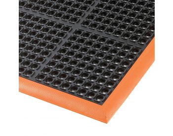 Foto - Černo-oranžová olejivzdorná průmyslová extra odolná rohož Safety Stance - 315 x 97 x 2,2 cm