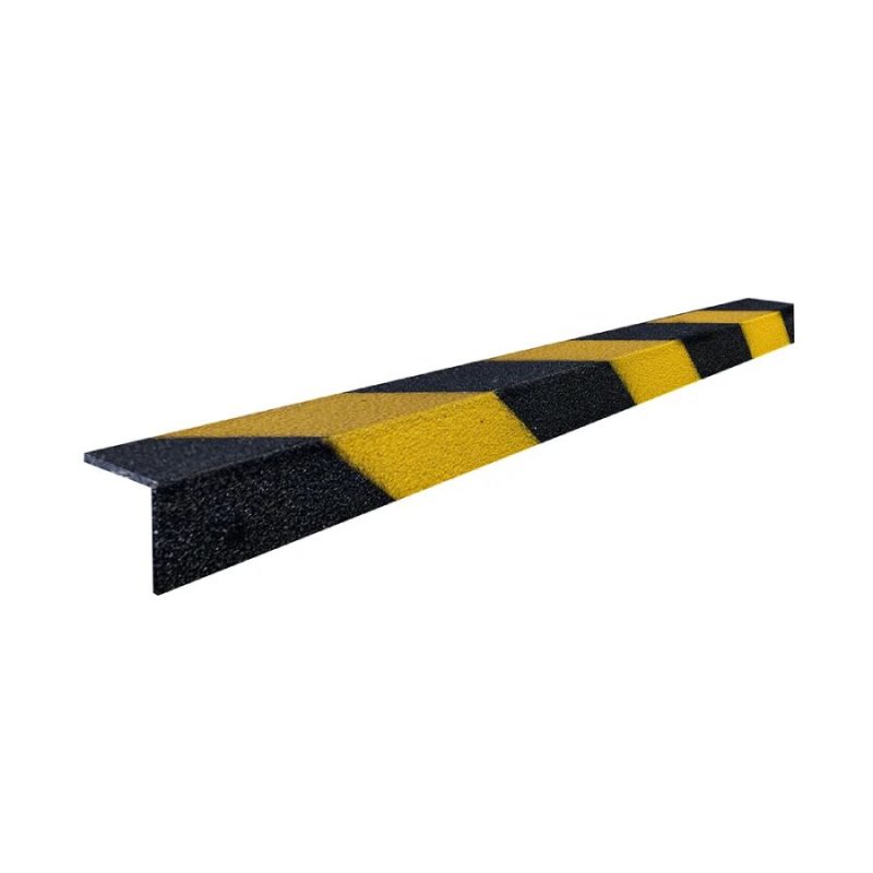 Černo-žlutá karborundová schodová hrana - 100 x 5,5 x 5,5 cm a tloušťka 0,5 cm (cena za 1 ks)