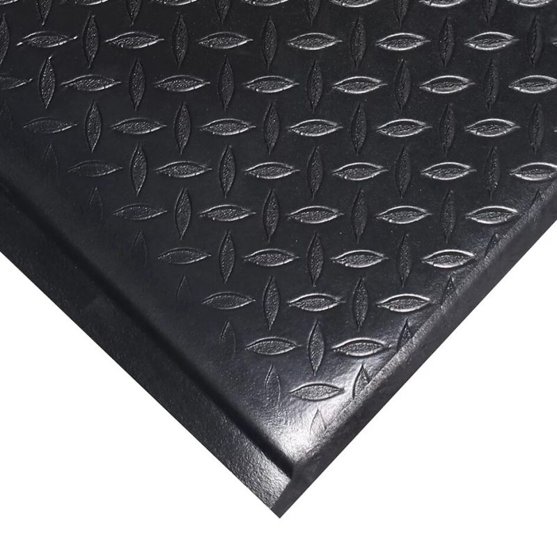 Černá pěnová protiúnavová protiskluzová rohož Plus - 90 x 60 x 1,5 cm (cena za 1 ks)