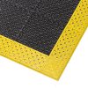 Foto - Černá plastová děrovaná rohož Cushion Lok HD, Grip Step - 76 x 152 x 2,2 cm
