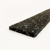 Foto - Černo-bílo-červená gumová soklová podlahová lišta FLOMA SF1050 IceFlo - 200 x 7 cm a tloušťka 0,8 cm