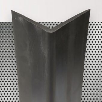 Pryžový roh na ochranu stěn - délka 150 cm, šířka 7,5 cm a tloušťka 0,8 cm