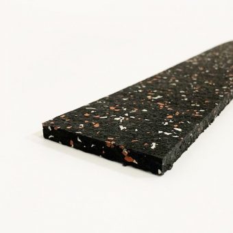 Černo-bílo-červená gumová soklová podlahová lišta FLOMA FitFlo SF1050 - 200 x 7 cm a tloušťka 0,8 cm